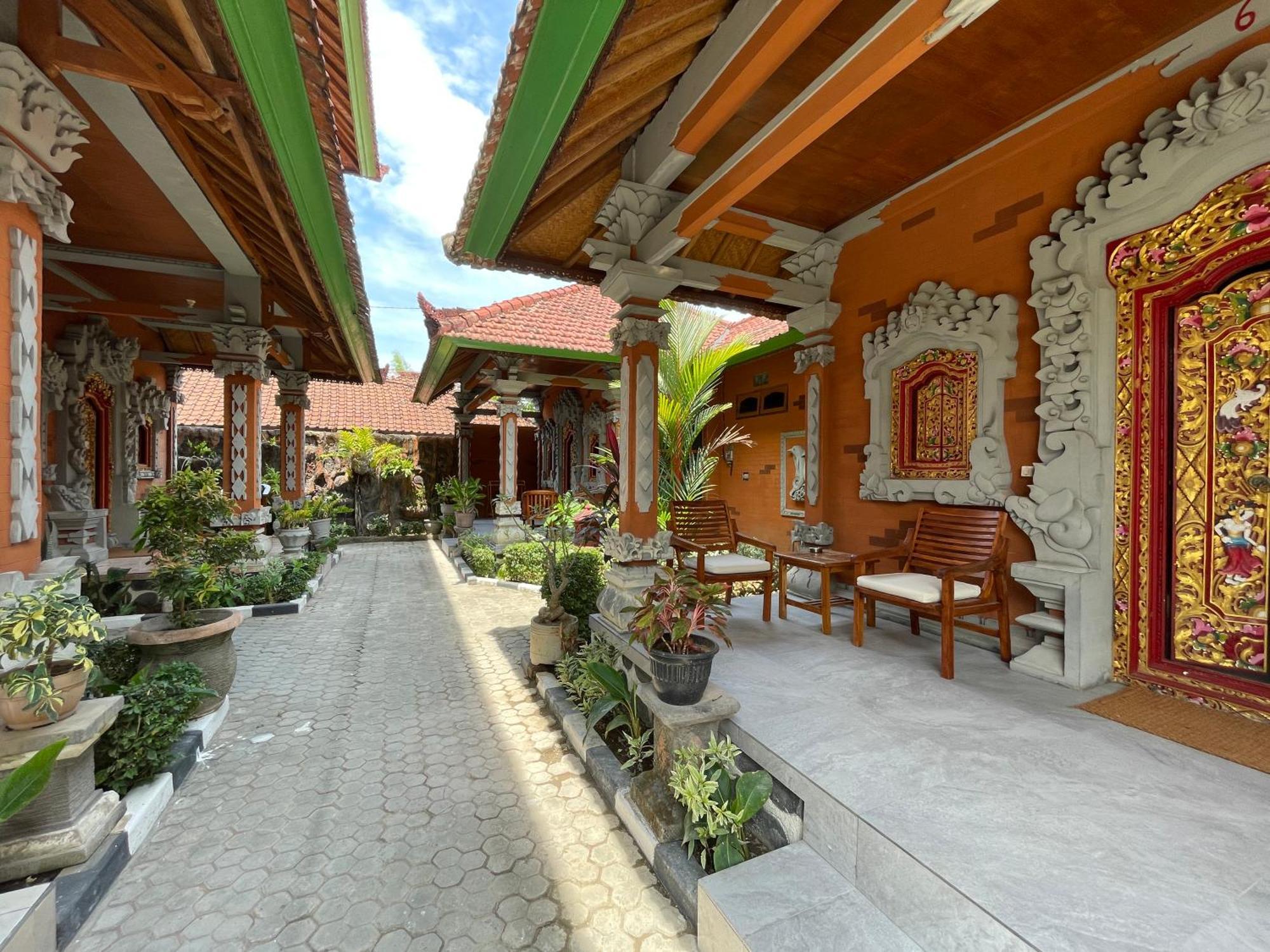 Kubu Elsa Bali Hotell Lovina Eksteriør bilde