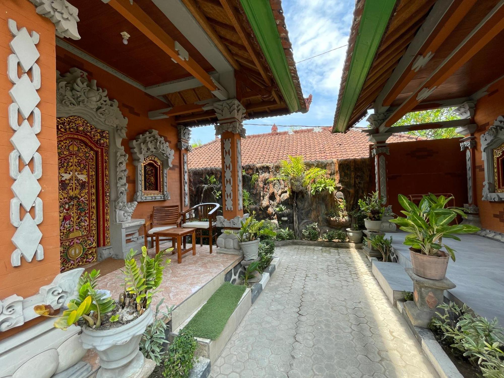 Kubu Elsa Bali Hotell Lovina Eksteriør bilde